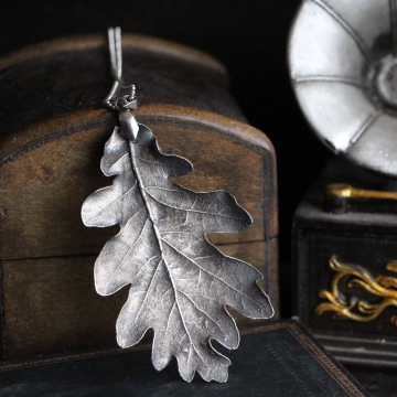 Silver-plated oak leaf - pendant