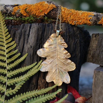 Gilded oak leaf - pendant