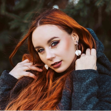 Postříbřené okvětí hortenzie - náušnice