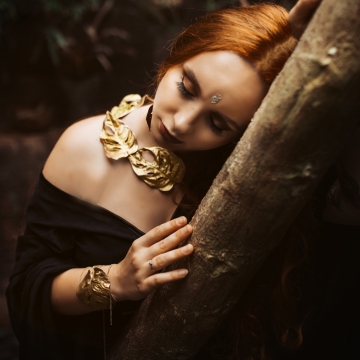 Gilded monstera - necklace